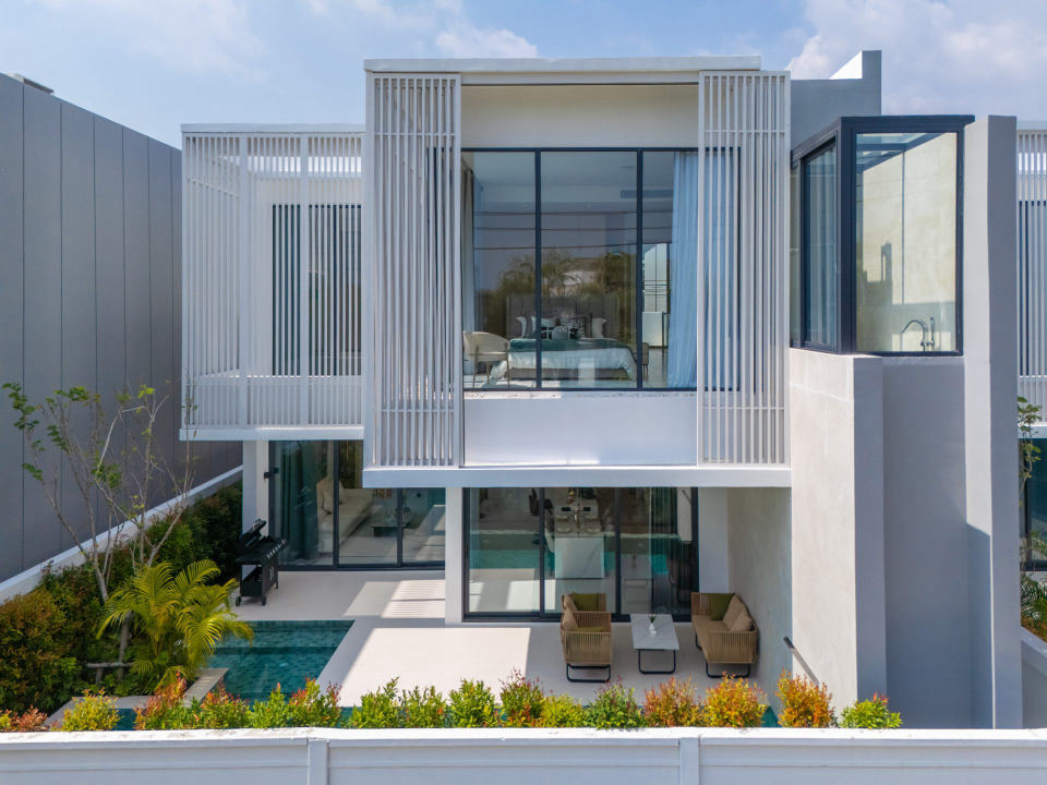 4-Bedroom Villa — 1 / 22