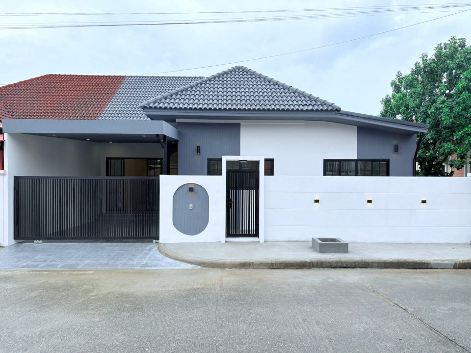 House — 1 / 16