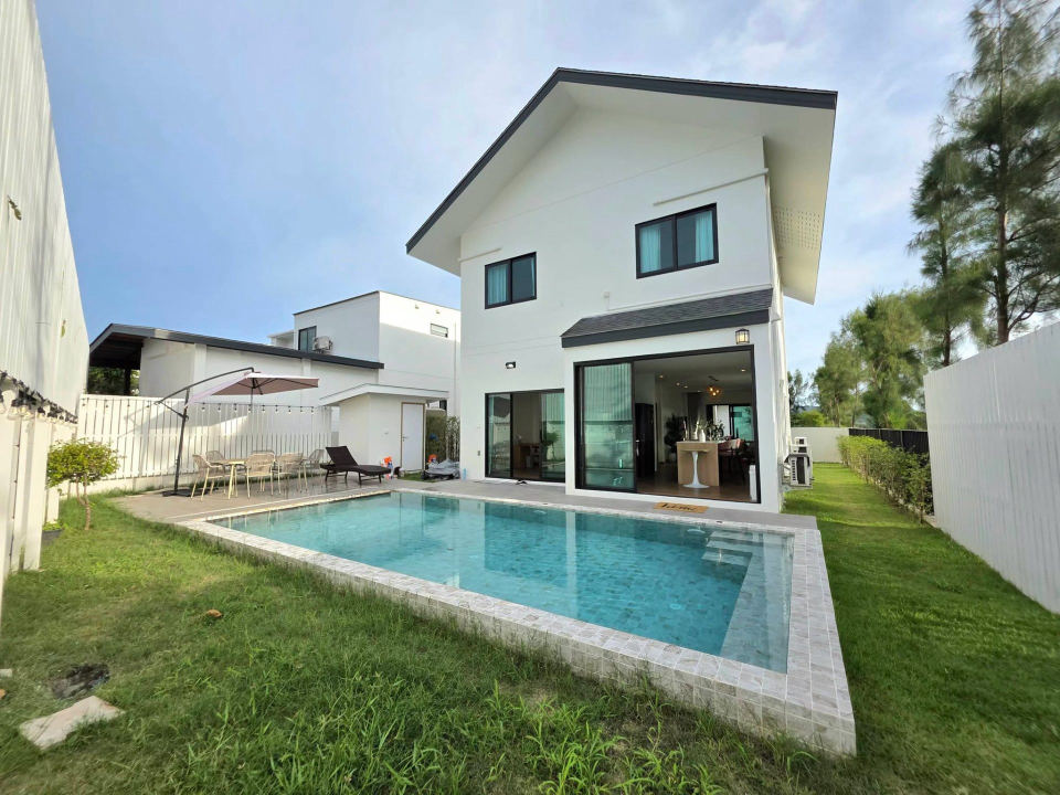 Private Pool Villa — 1 / 14